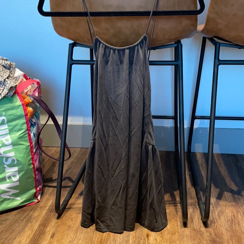 Flowy, backless top!